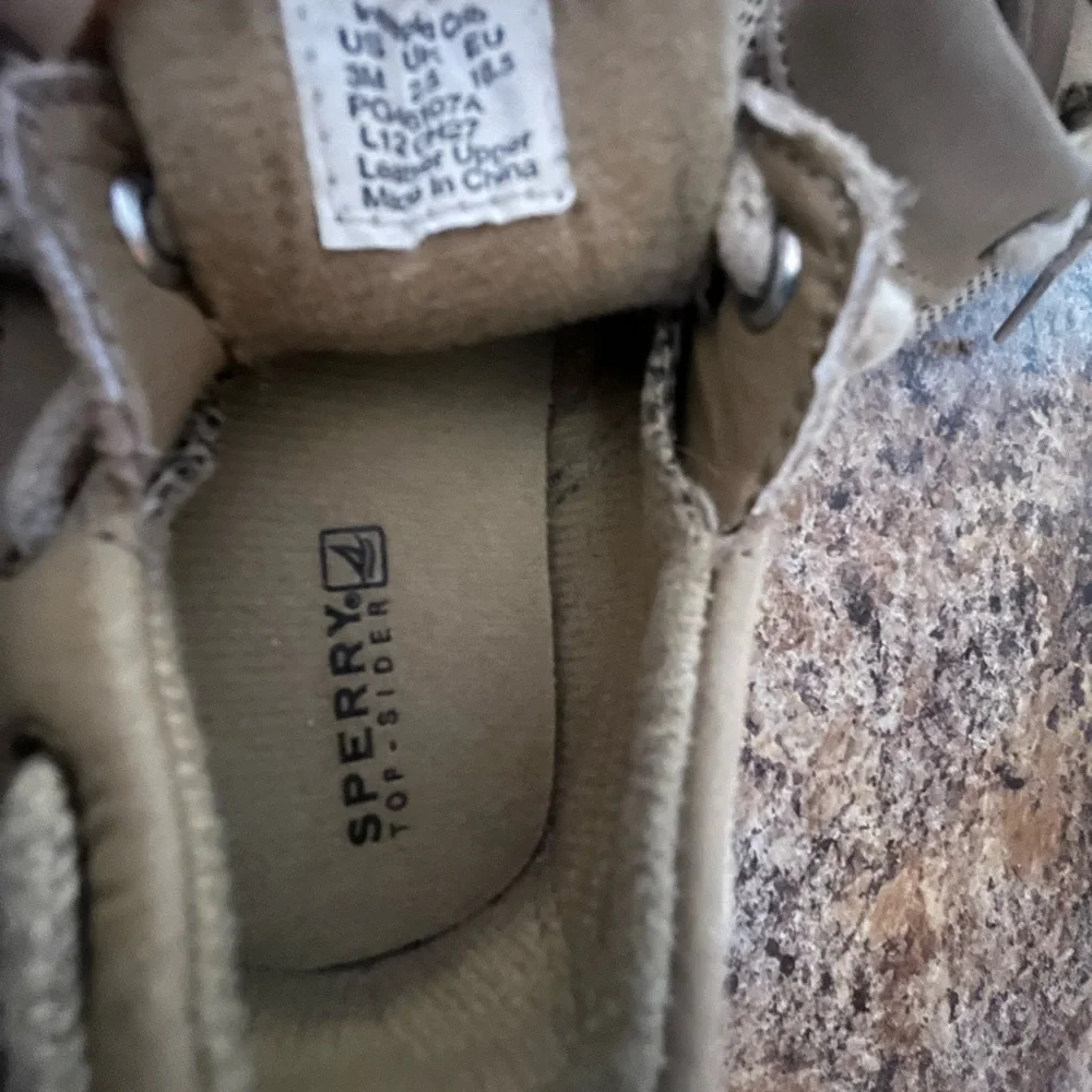 Baby Sperry‎ Topsiders, Size 3M